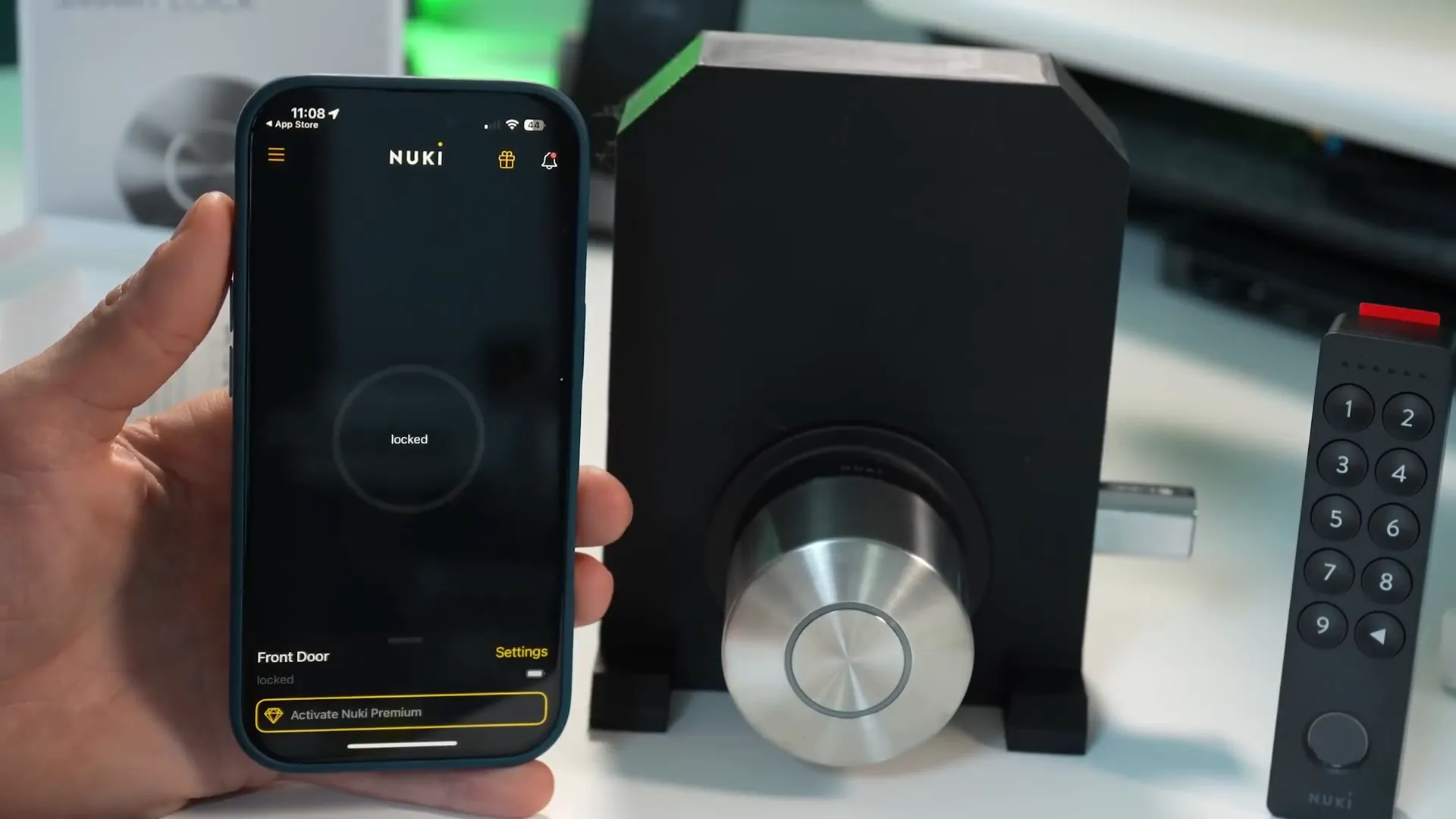 Nuki app showing lock controls and settings