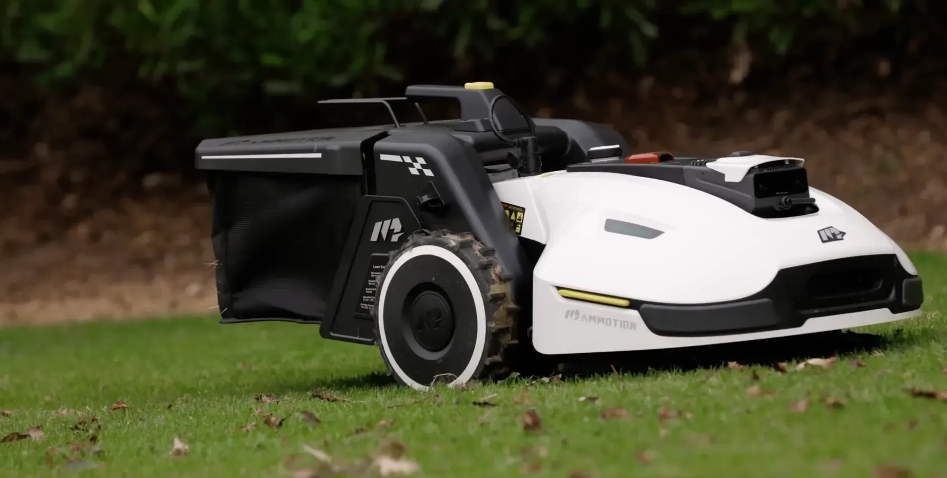 Mammotion Yuka review ft. long wet grass + sweeper