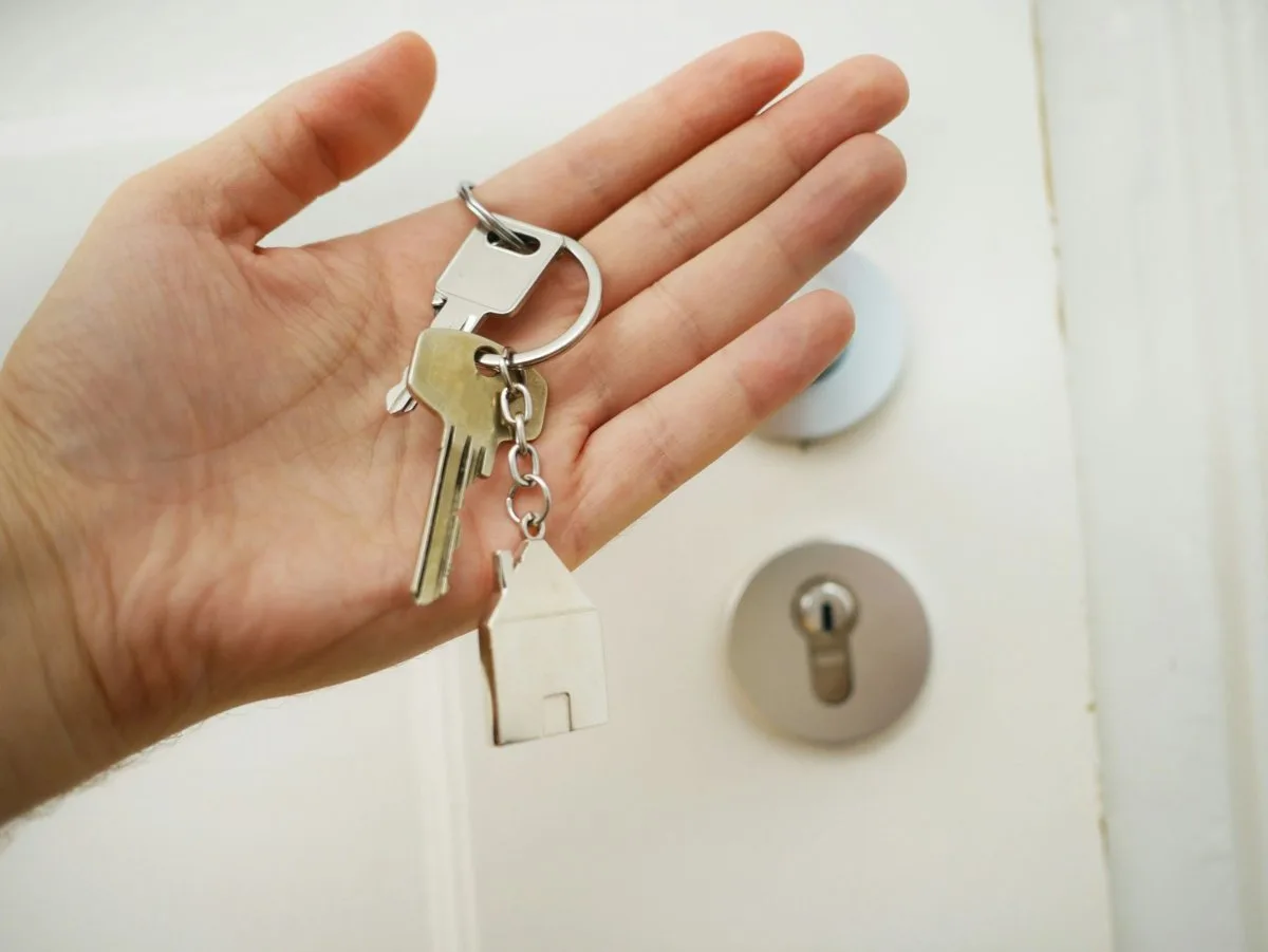 Is It Better to Sell or Rent Out a Shared Property After a Separation?