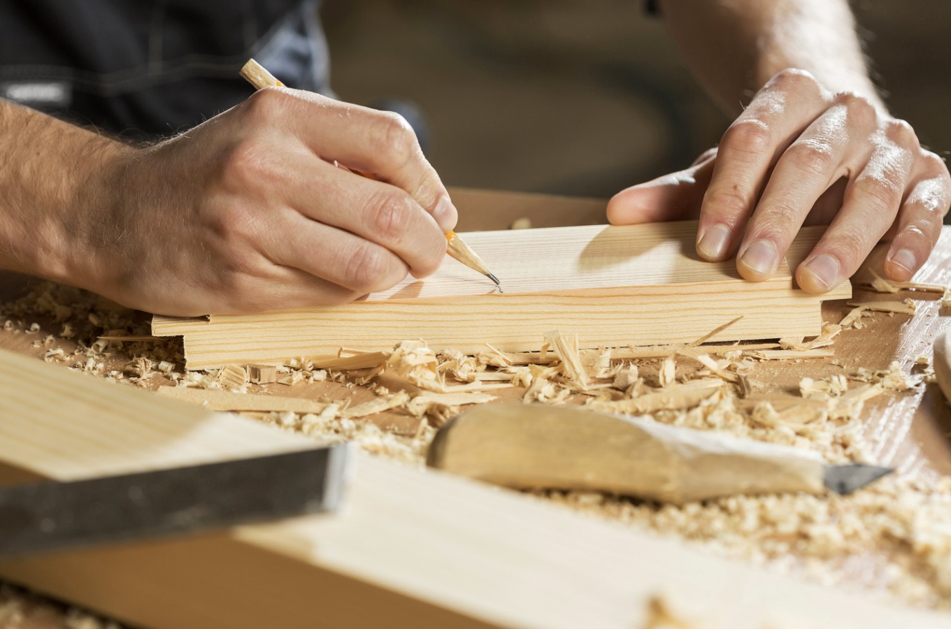 Handcrafted vs. Mass-Produced Furniture for Utah Homes