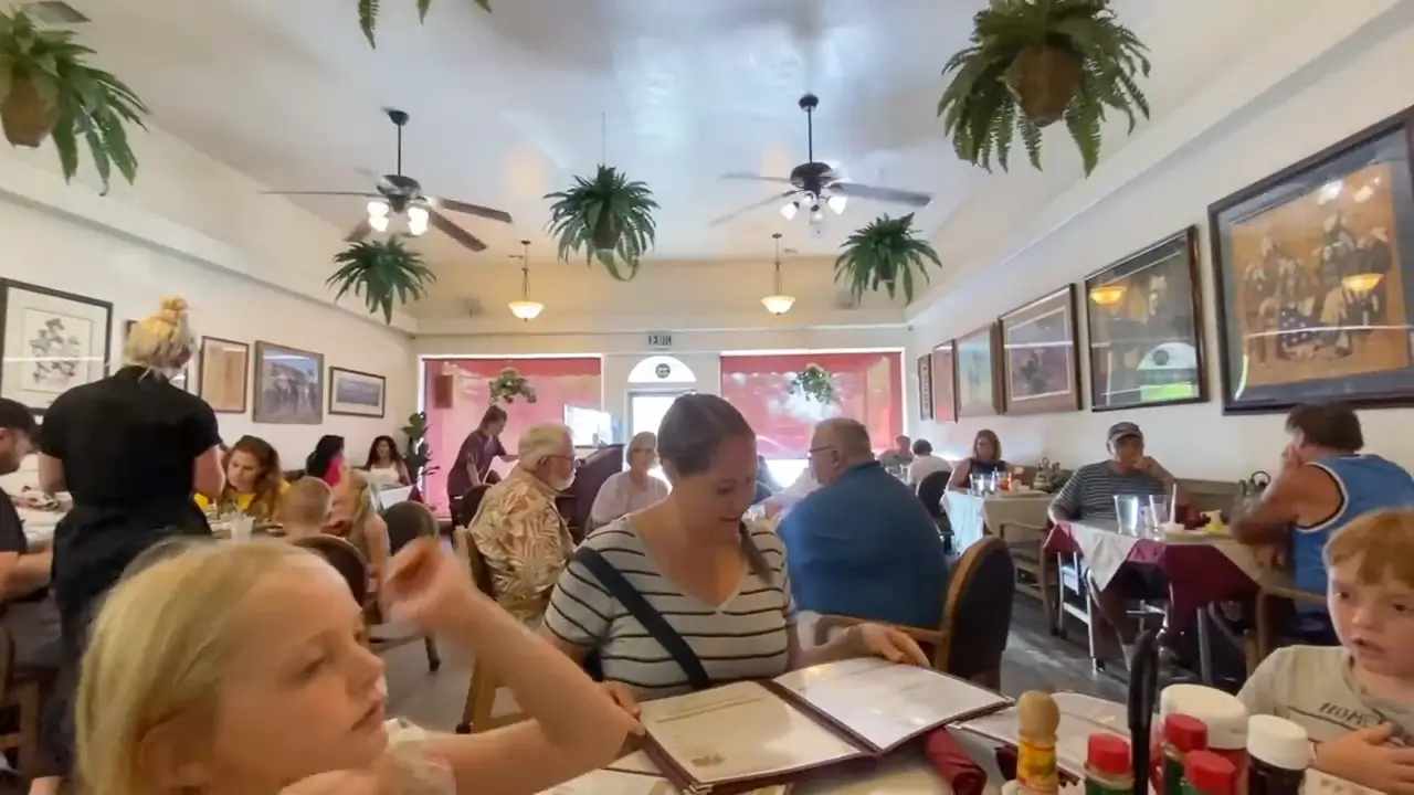 Bear Paw Cafe